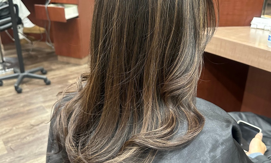 Image 5: Haircut w/ Deep Condition, Blow-Dry & Highlights or Ombre or Balayage