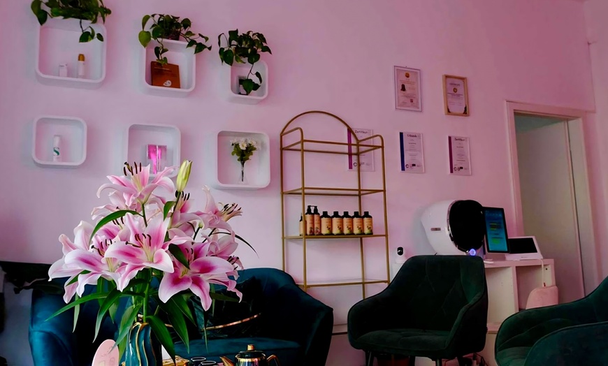 Image 6: Wohltuende Gesichtsbehandlung „Basic“ oder „Intensiv“ für 1 Person