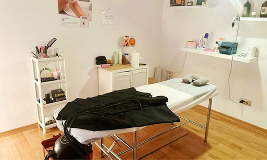 Image 2: 3 o 6 sesiones combinadas de cavitación, vacumterapia y presoterapia