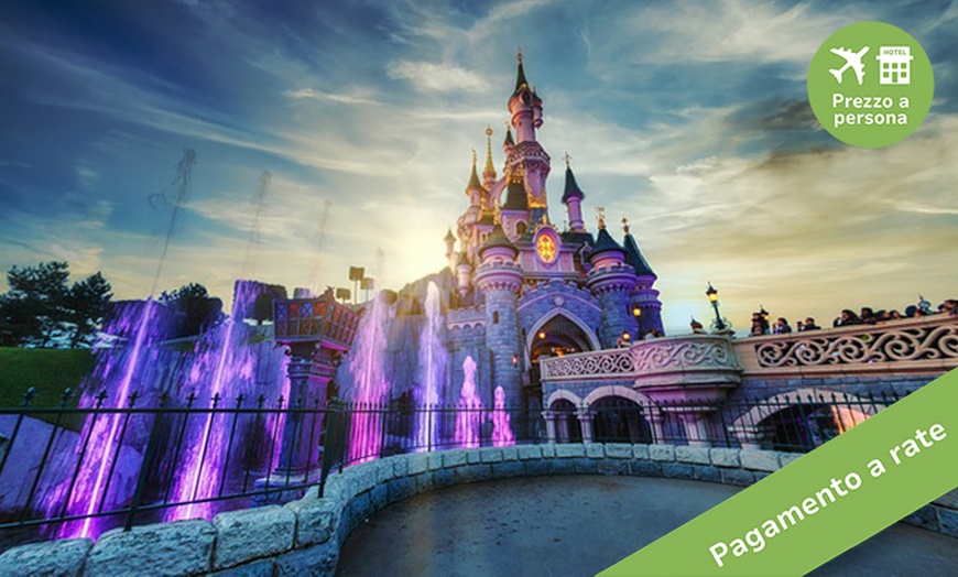 Image 1: ✈ Disneyland Paris: Volo diretto A/R più 2 o 3 notti in hotel