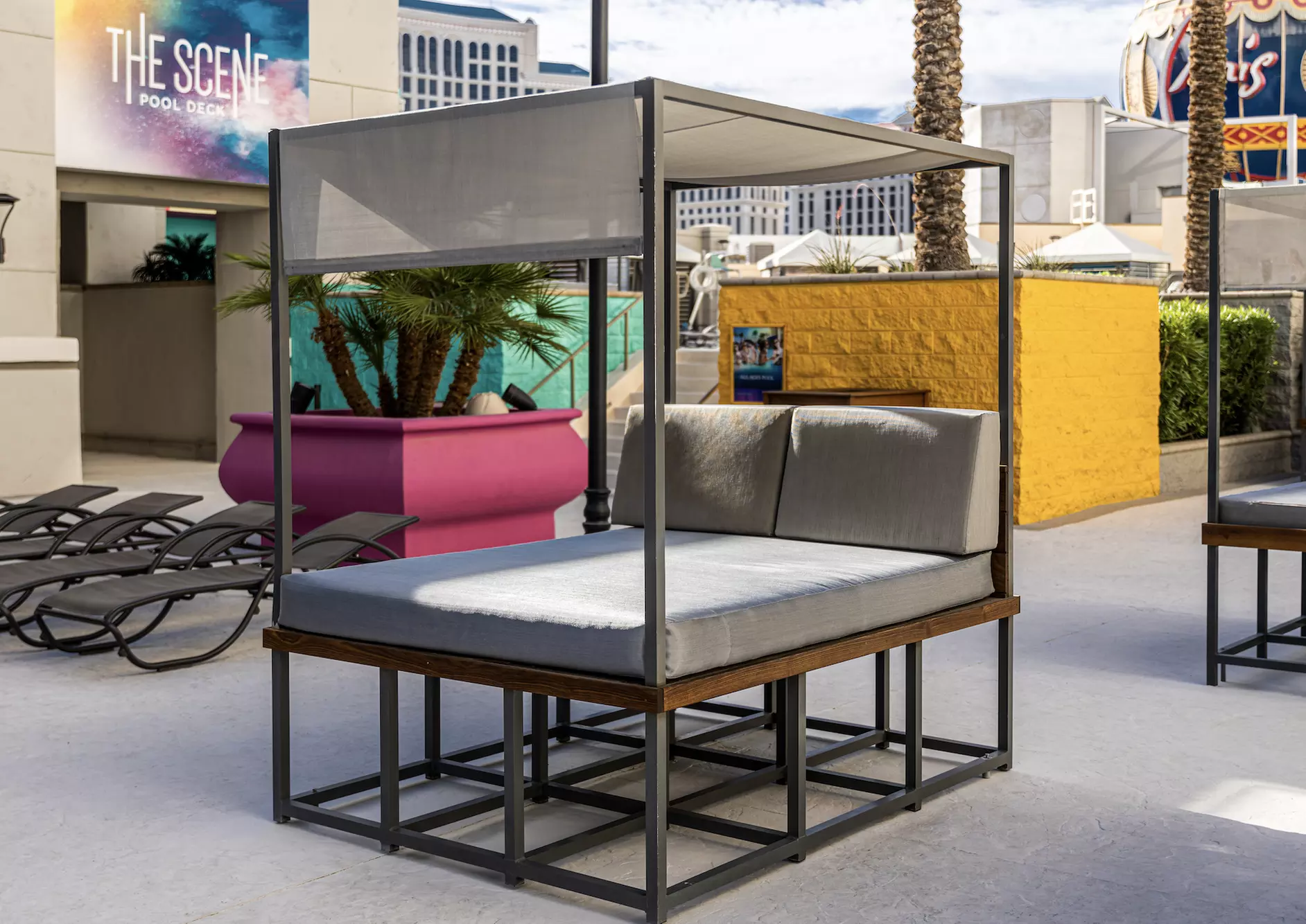 FlowRider Wave Ride Day Pass, Daybed and Cabana Rentals at Planet Hollywood Pool