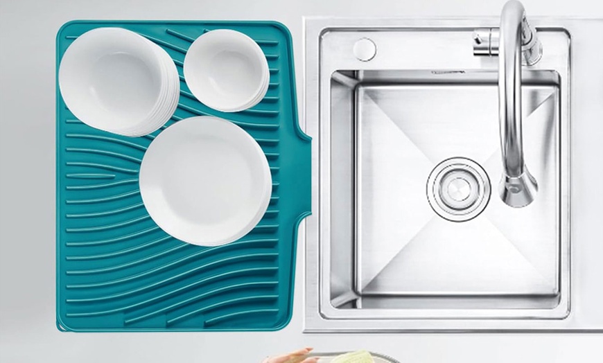 Image 7: Silicone Dish Drying Mat