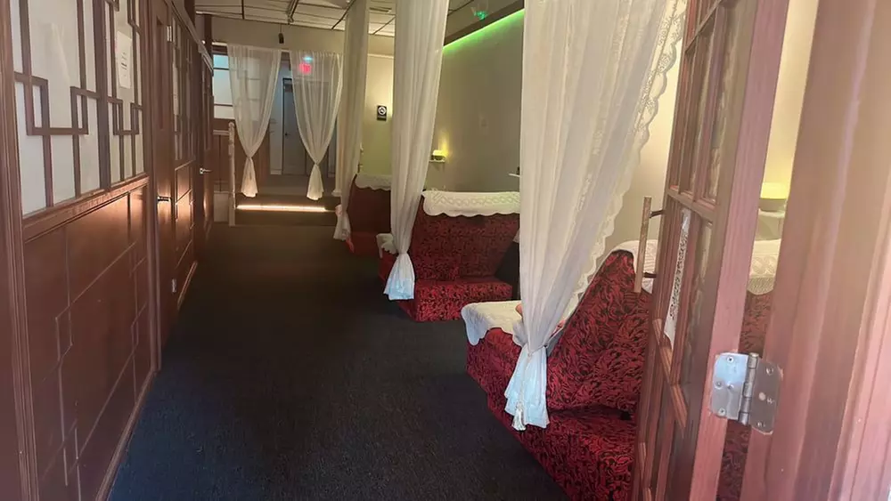 One 60-Min Head Spa, Swedish or Deep Tissue Massage or  30-Min Facial