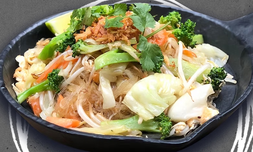 Image 12: The Noodle Bar Brussels : menu asiatique 2 services à Bruxelles
