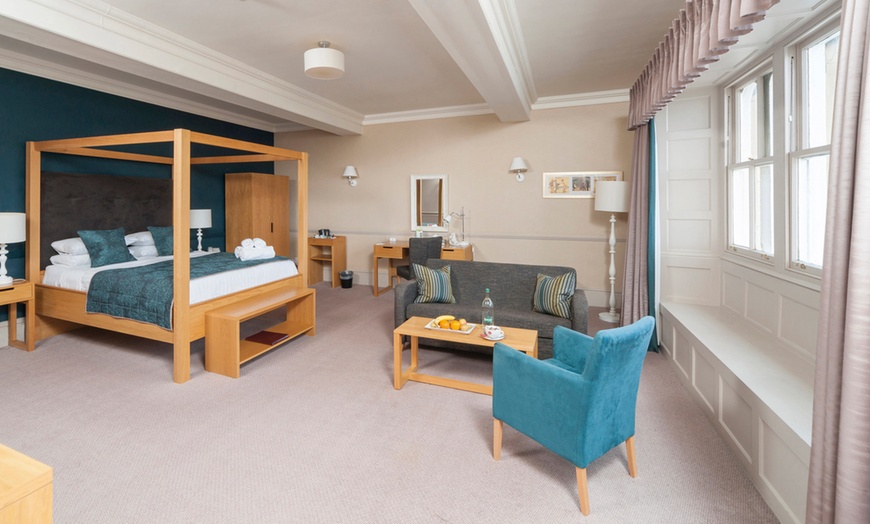 Image 4: Norfolk: Double Room with Two-Course Dinner