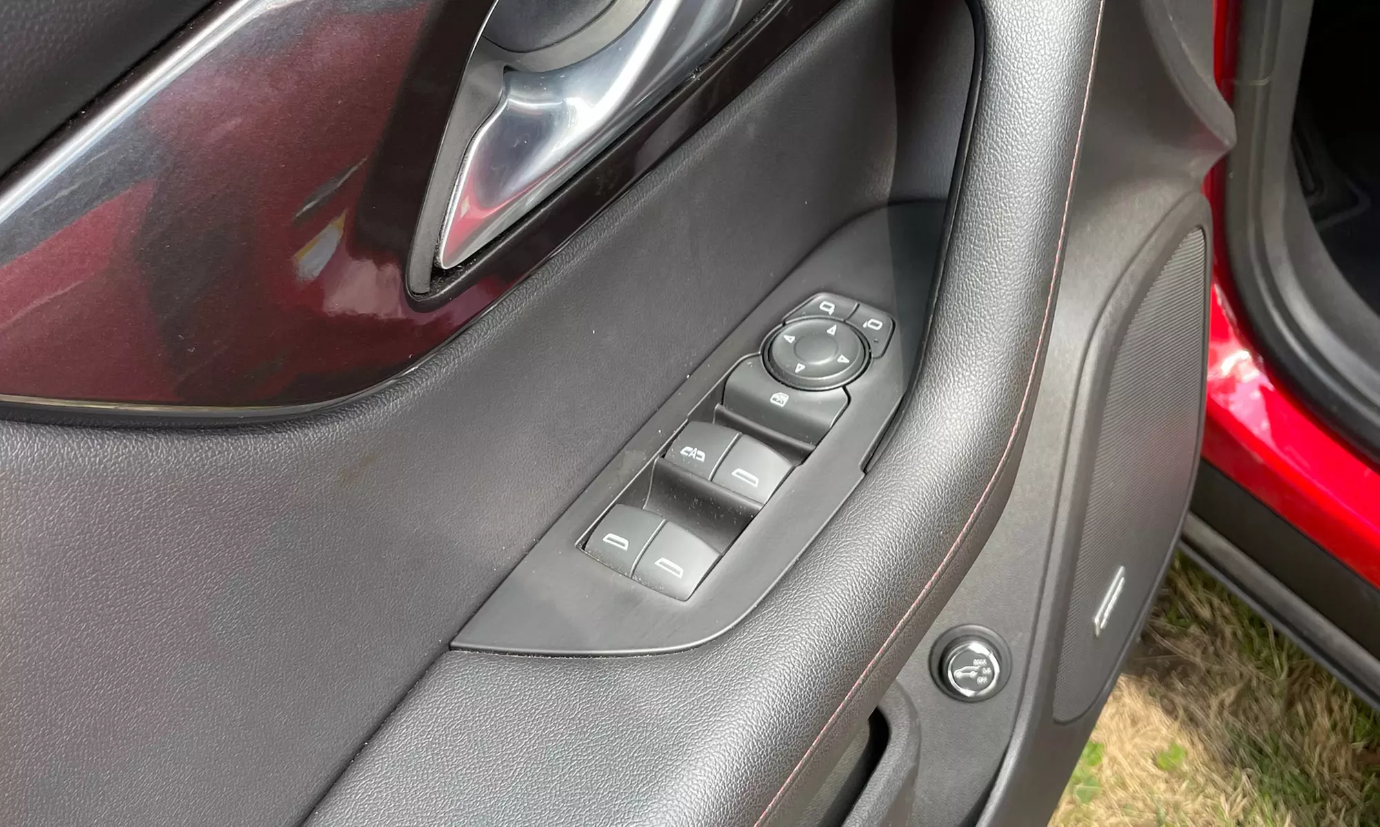 Interior Clean and Vacuum for Sedan & Sport Cars, Standard / Large SUV