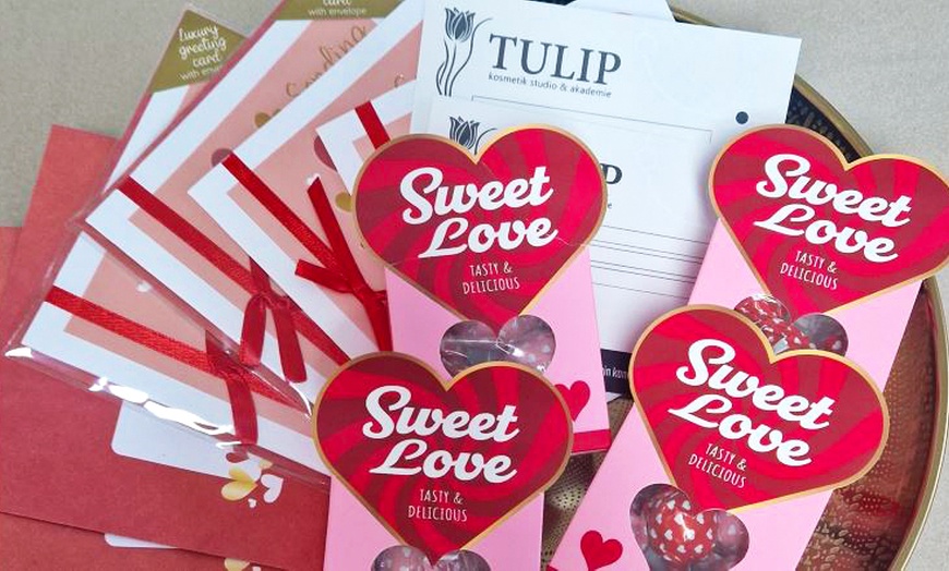 Image 5: Gesichtsbehandlung nach Wahl, optional mit Microneedling oder Massage