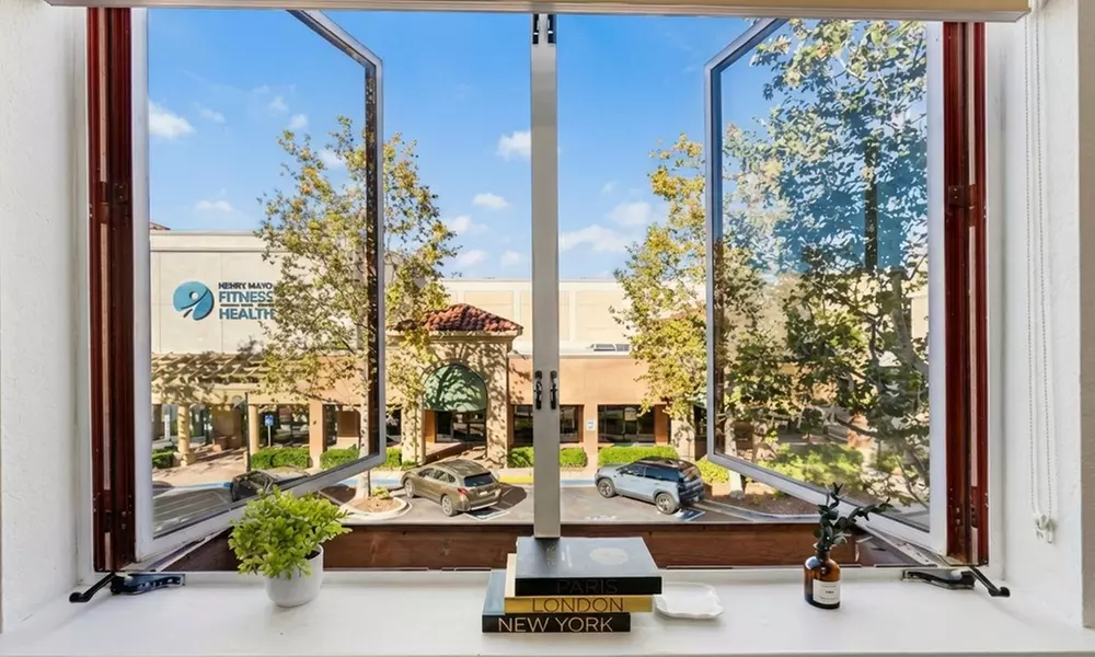 45-Min Relaxing Gloss and Glo Head Spa/ 60-Min Refresh Head Spa & More