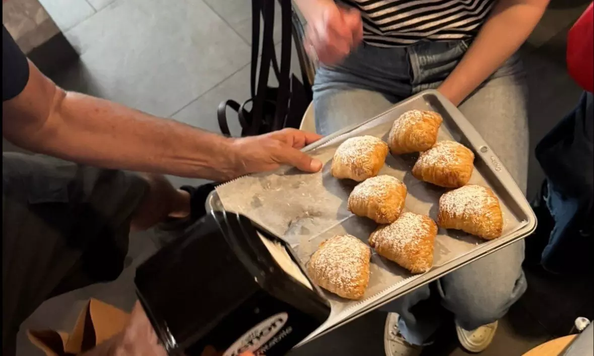 Discover North End Boston Food Tour with a Local Guide