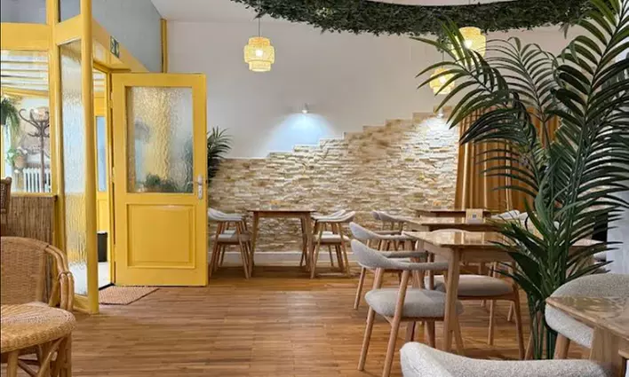 Korean Fried Chicken nach Wahl inkl. Pommes / Süßkartoffel & Softdrink