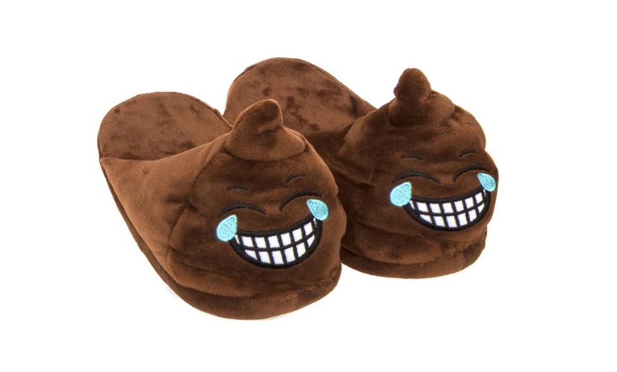 Image 4: Men's Emoji Poop Slippers