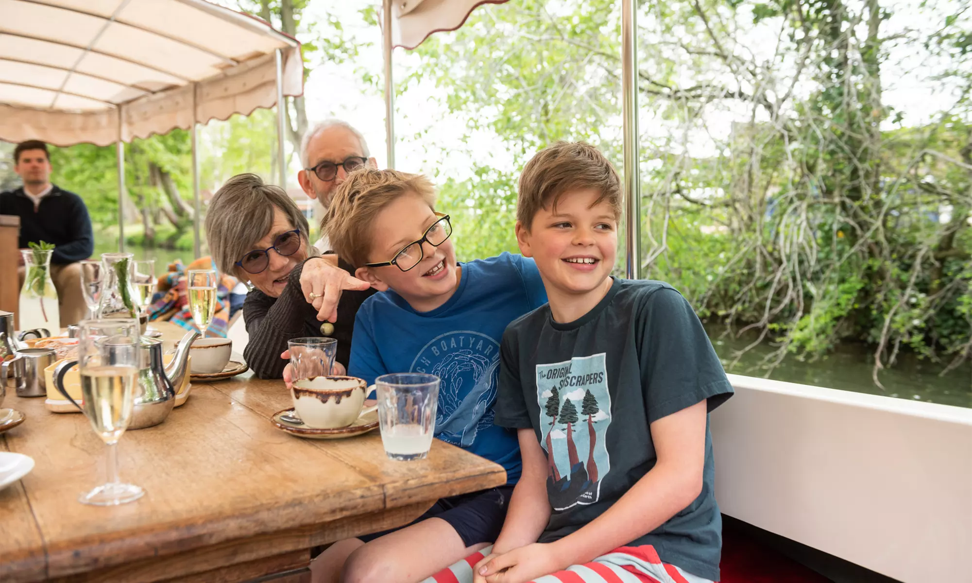Afternoon Tea Sightseeing River Cruise in Oxford for Kids or Adults