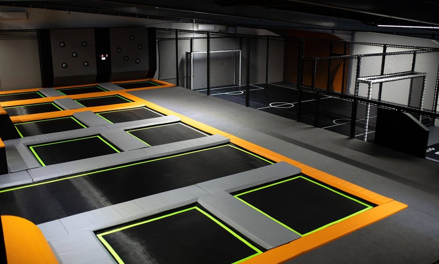 Image 3: 2 godziny zabawy w Skakun Park: trampoliny, tyrolka, Ninja OCR i inne