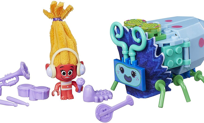 Image 3: Hasbro Trolls DJ Suki Toy
