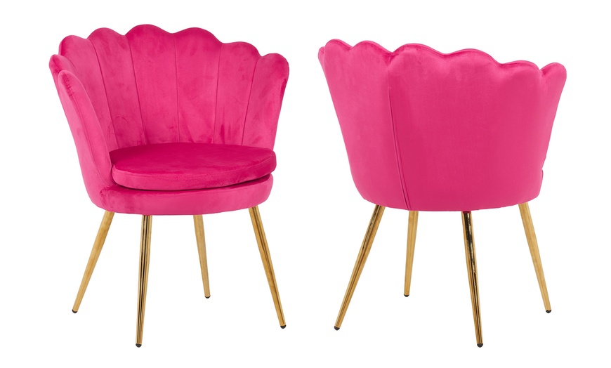 Image 8: Fauteuil design Maddina avec pieds dorés