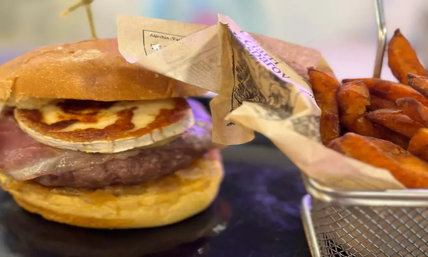 Image 13: Menú internacional para 2 personas con entrante, postre y bebida