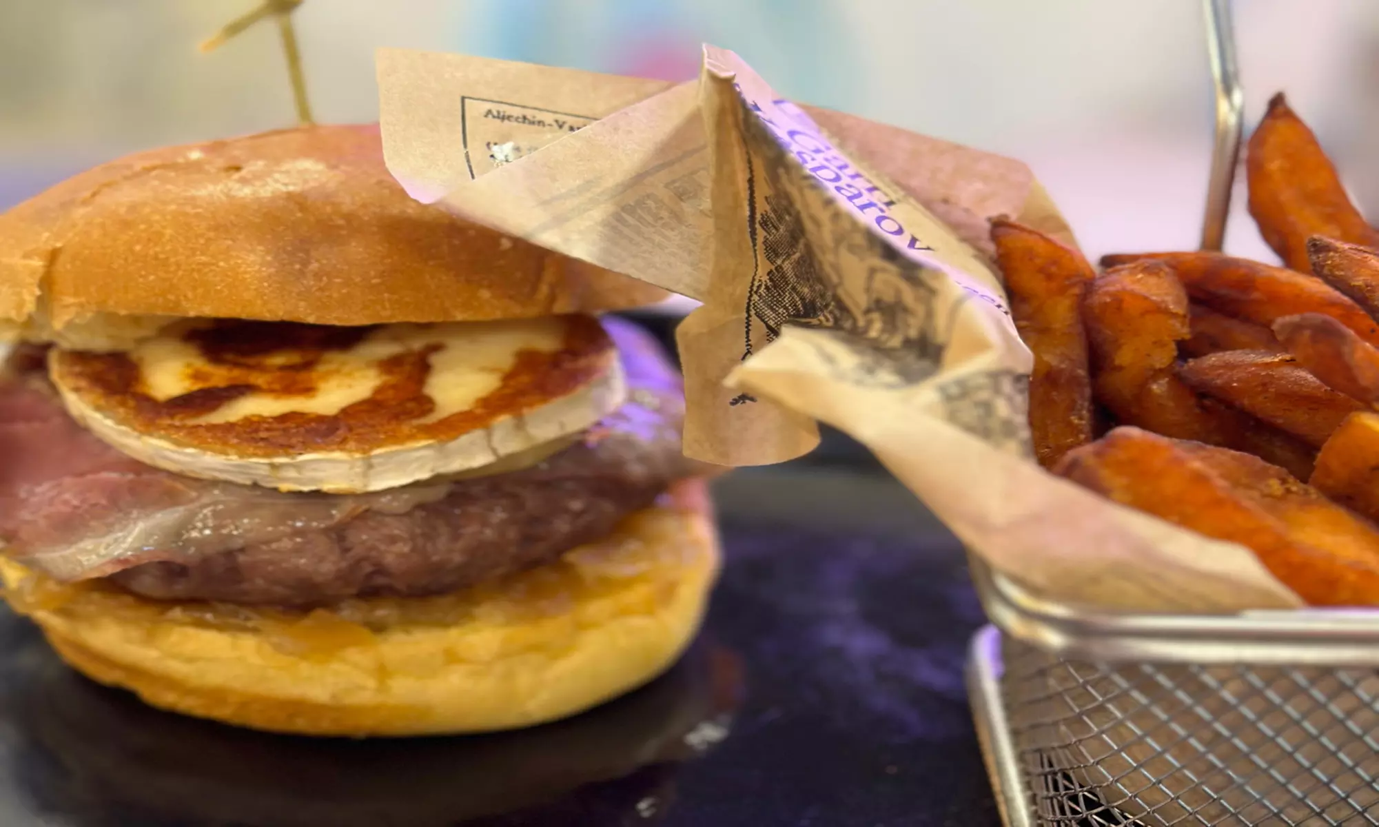 Menú internacional para 2 personas con entrante, postre y bebida