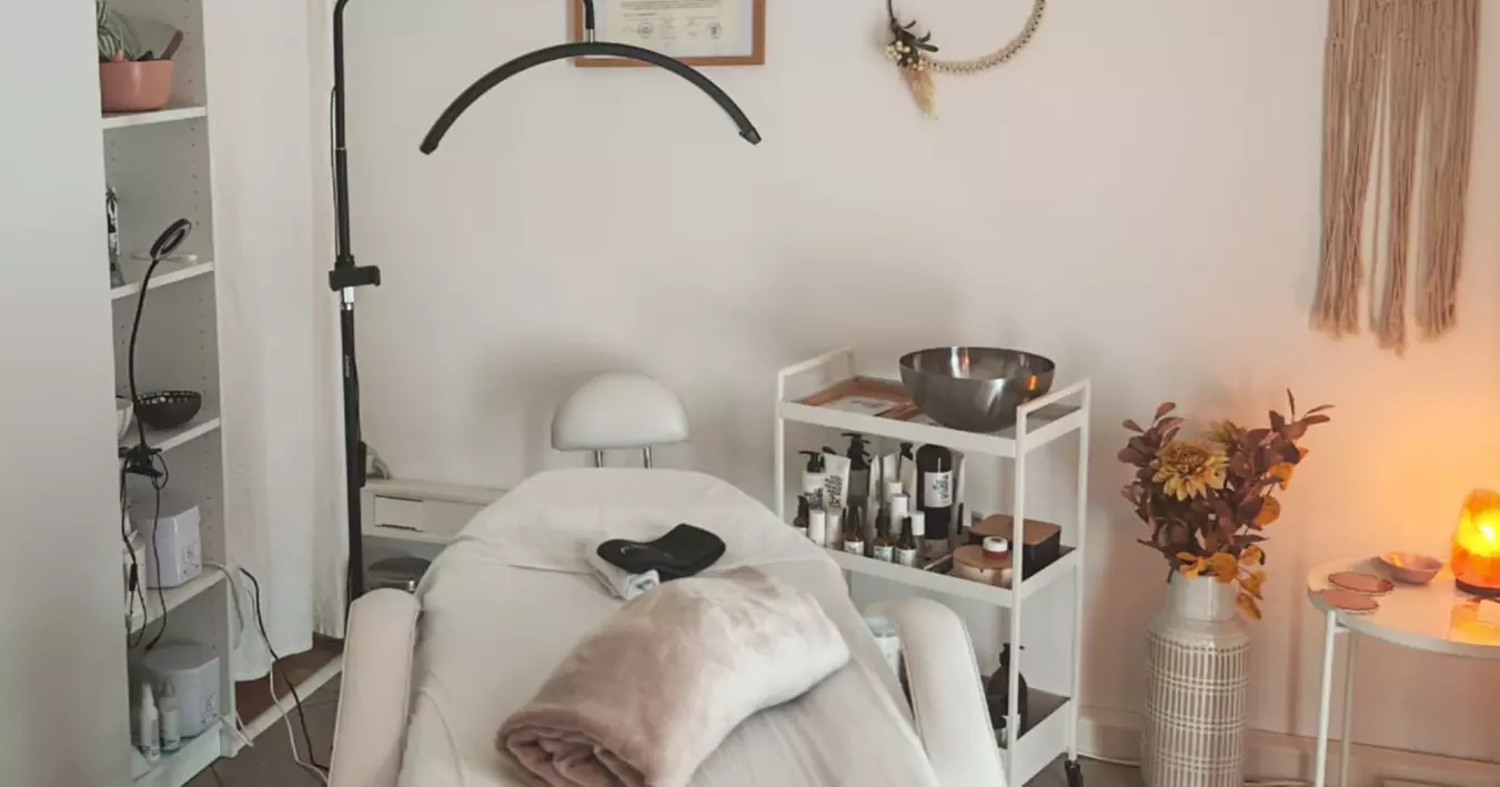 30 Min. Fuß- oder Rückenmassage oder 60 Min. Ganzkörpermassage  für 1 Dame (bis zu 31% sparen) - Second Medium