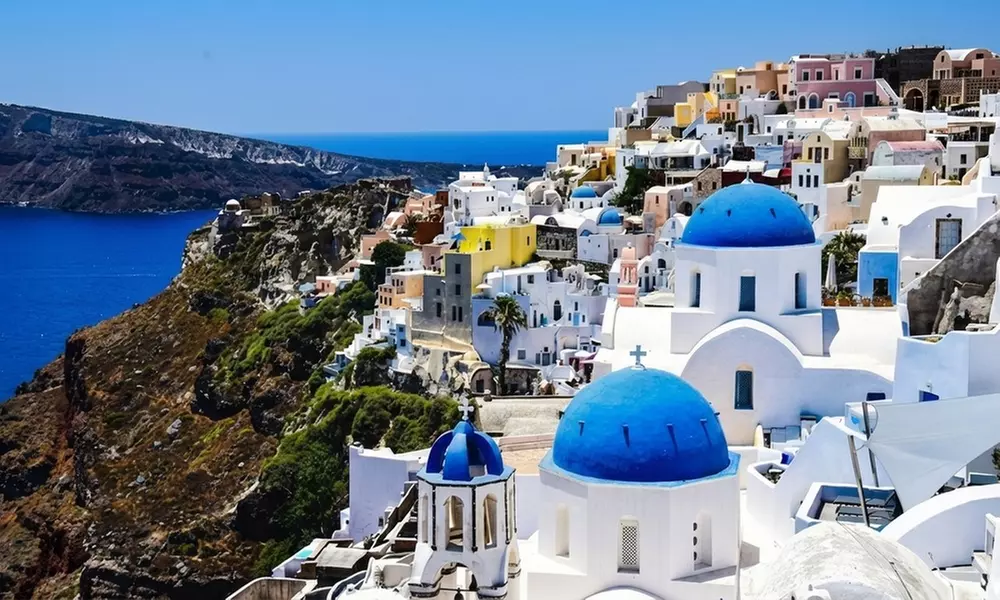 ✈ Santorini, Estate 2026: Volo diretto più 7 notti in hotel