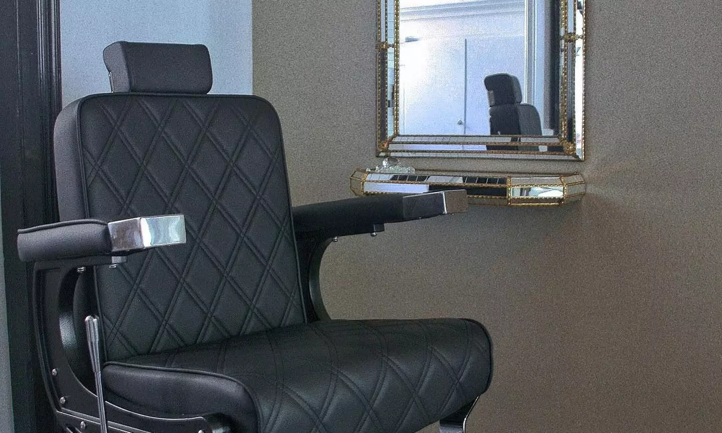 Je wenkbrauwen zijn de lijsten van je ogen: browbehandeling naar keuze