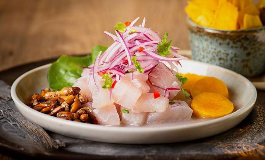 Image 9: Menú peruano para 2 o 4 con entrantes, principales, postres y bebidas