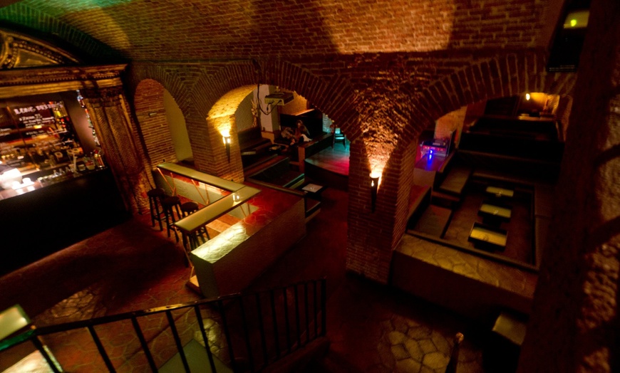 Image 12: Espectáculo flamenco con consumición para 2 o 4 en pleno Barrio Gótico