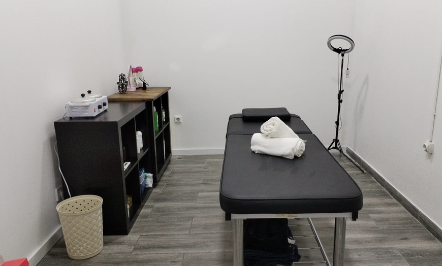 Image 2: Lifting y tinte de pestañas con opción a diseño y depilación de cejas