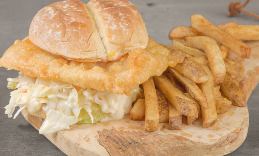 Image 4: Tasty Fish & Chips and More at Your Fingertips!