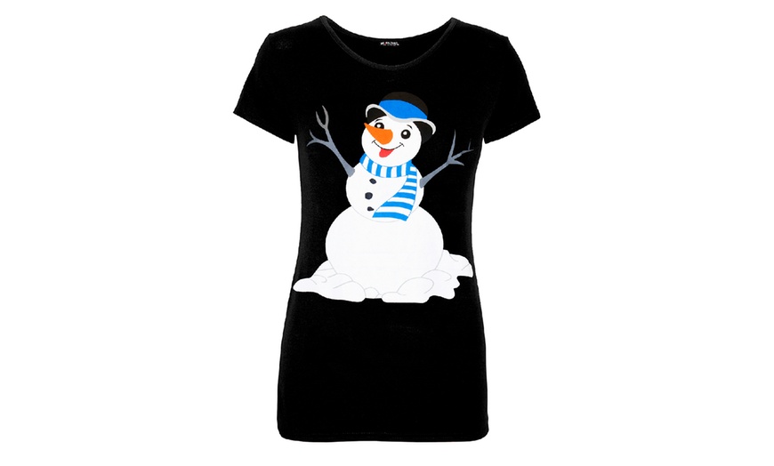 Image 3: Christmas-Themed T-Shirt