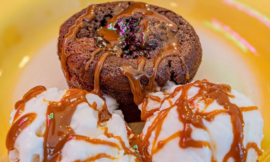 Image 5: Menú mexicano para 2 con postre, bebida y opción a margarita o cóctel