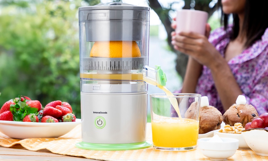 Image 2: Exprimidor automático recargable Juisso InnovaGoods