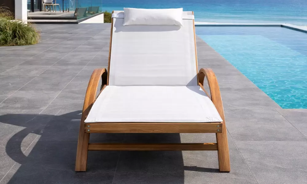 Transat en bois et toile avec accoudoirs et têtière ajustable Kocoon