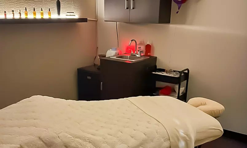 60-Minute Swedish or Lymphatic Massage or 50-Minute Face Massage