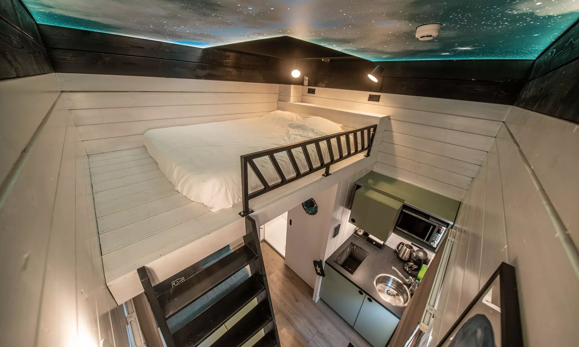 Twente: Safari Lodge-tent XL of Sterrenkubus met ontbijt