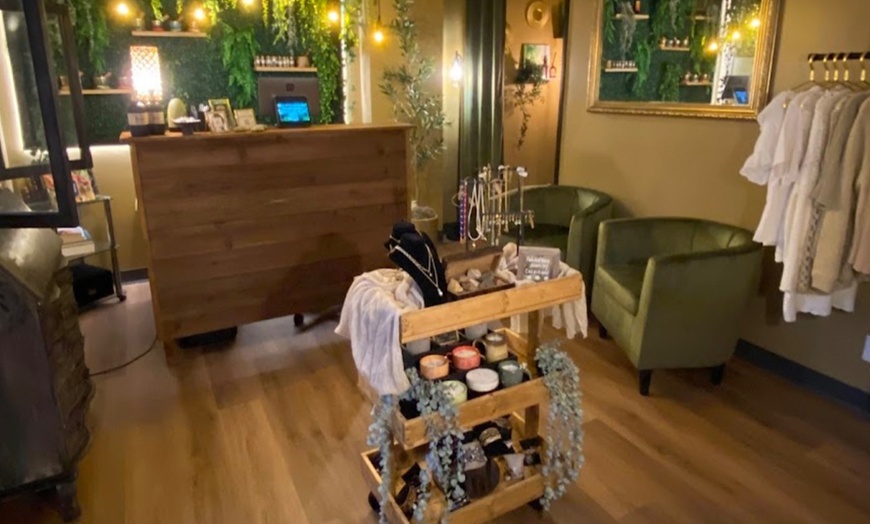 Image 4: Enjoy Lymphatic Facial Massage Treatment for Skin Rejuvenation