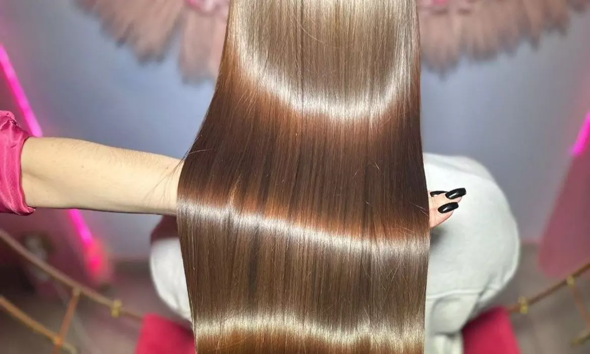 Strzyżenie, farbowanie, stylizacja lub wybrany zabieg pielęgnacyjny