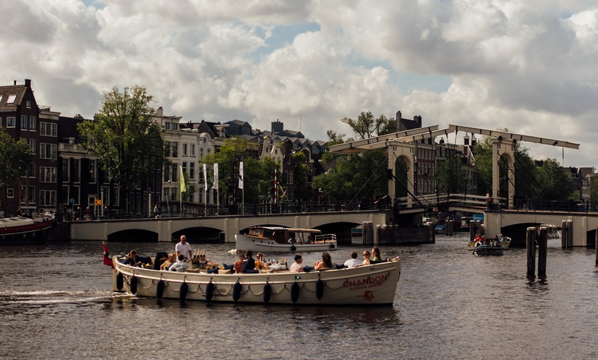 Image 9: Boottocht in Amsterdam met open bar en onbeperkt cocktails