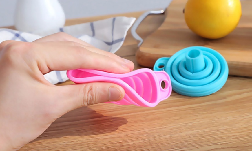 Image 7: Up to 4 Space-Saving Collapsible Kitchen Funnel
