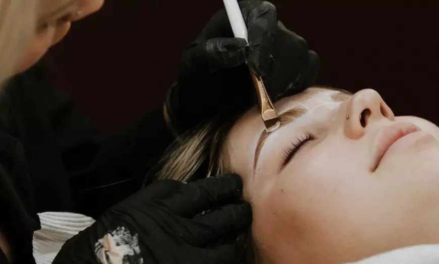 Image 2: Full Set of Classic, Hybrid, Volume or Glam Classic Eyelash Extensions
