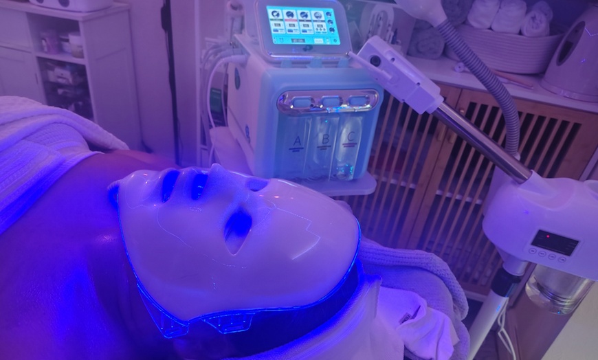 Image 5: Signature Scalp Treatment with Mini Facial, Massage, or More 