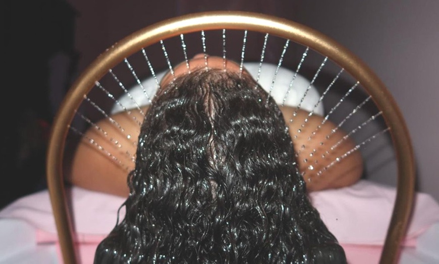 Image 3: Luxury Head Spa Treatments w/Massage on Neck & Scalp + Mini-Facial