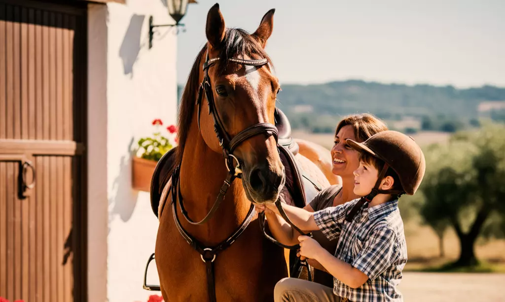 Explora Finestrat a lomos de un caballo: ruta a caballo de 1 hora para 1, 2 o 4 personas con un 39% de descuento - Primary Image