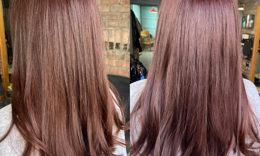 Image 2: Up to 54% Off on Salon - Haircut - Women at Mubu