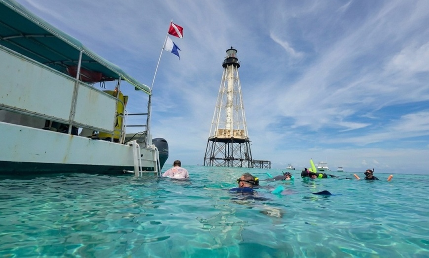 Image 2: Custom Boat Tours: Sunset Cruises, Sandbar & Snorkel Trips for Upto 10