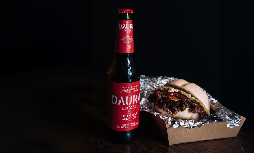 Image 4: Acceso a salas de bateo o menú para 2, con duración a elegir
