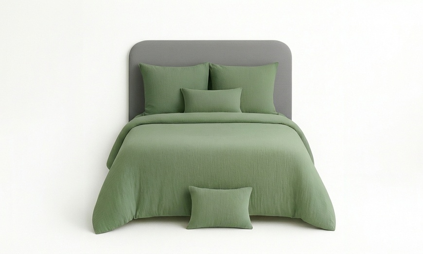 Image 4: 100% Cotton Gauze Reversible Bedding Set