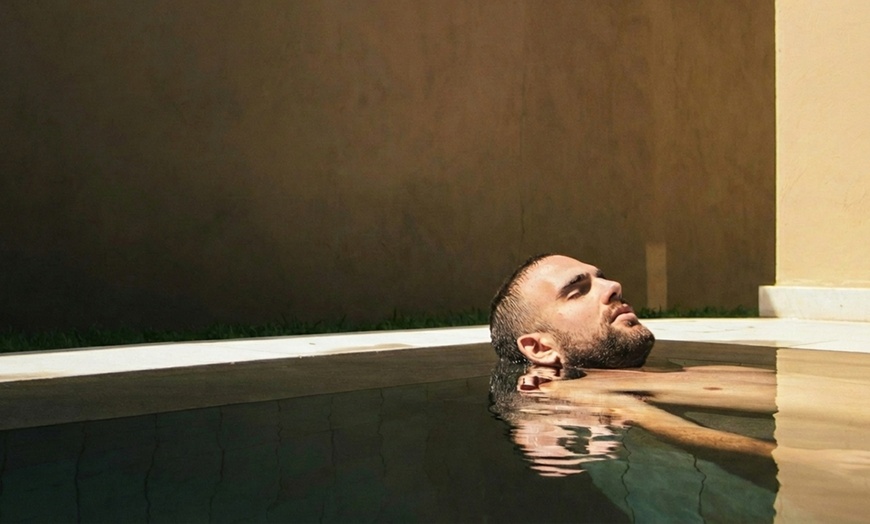 Image 2: 1, 2, or 3-Hour Sauna and Hot Tub Relaxation Experience for Two