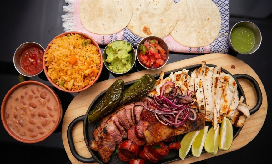 Image 4: 60/90-Min AYCE Tacos & Drinks Dinner, Bottomless Brunch for 2, & More