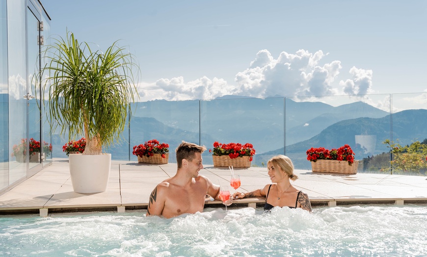 Image 1: Trentino: soggiorno con mezza pensione, Spa e aperitivo per 2