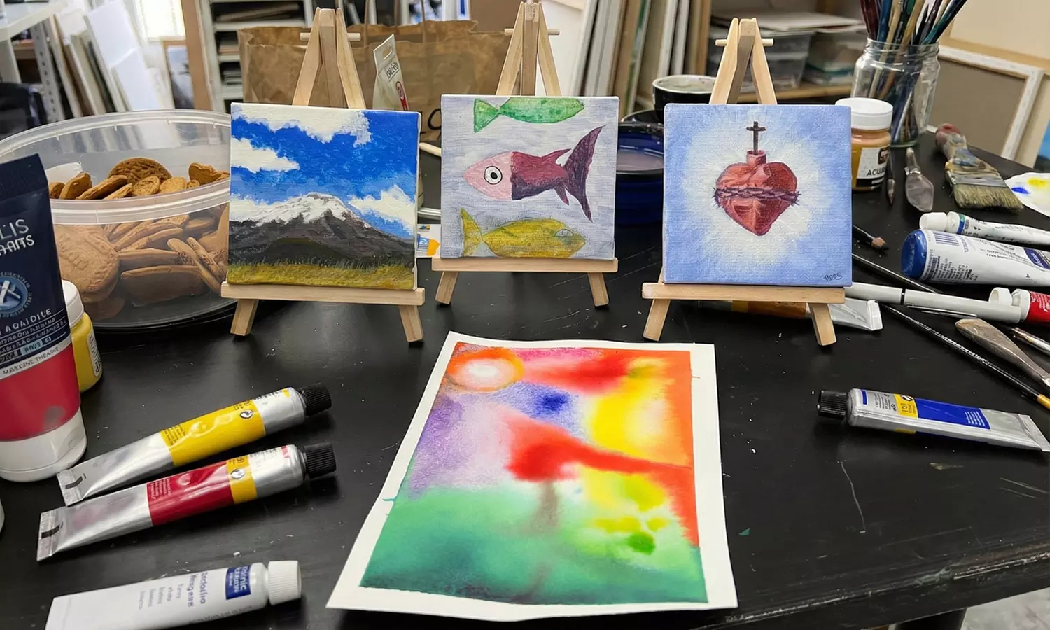 Taller de pintura creativa con picoteo y cava para 1, 2 o 6 personas